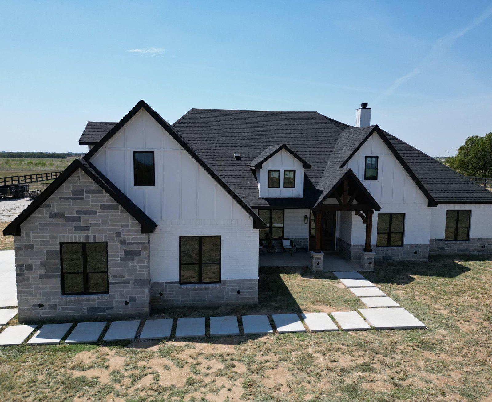 CUSTOM HOMES BUILDING